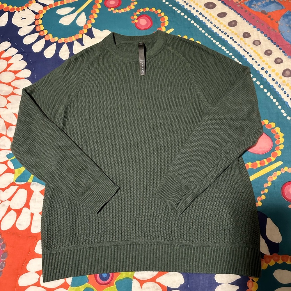 Lululemon Textured Knit Crewneck Sweater, size medium - color green.